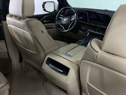Used 2021 Cadillac Escalade Premium Luxury w/ Performance Package AWD/4WD image 29