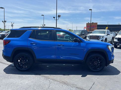 Used 2025 GMC Terrain Elevation w/ Black Edition AWD/4WD image 8