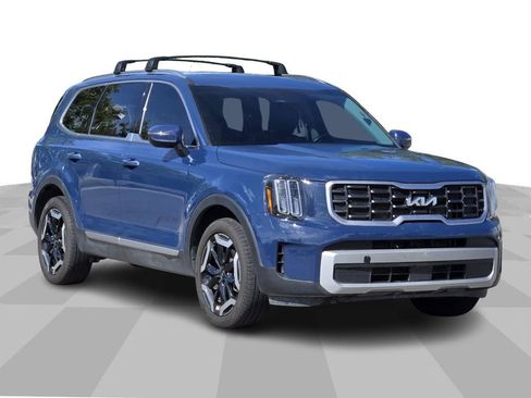 Used 2025 Kia Telluride S AWD/4WD image 1