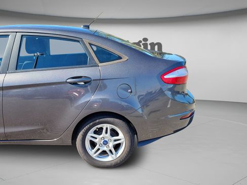 Used 2017 Ford Fiesta SE image 28