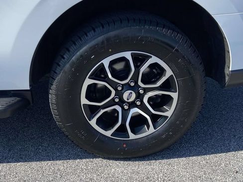 Certified 2024 Ford Expedition XLT AWD/4WD image 8