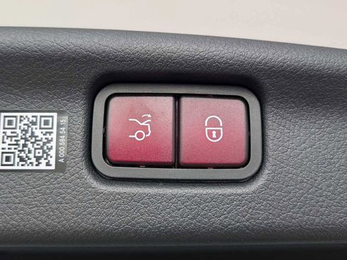 New 2026 Mercedes-Benz C 300 Sedan image 29