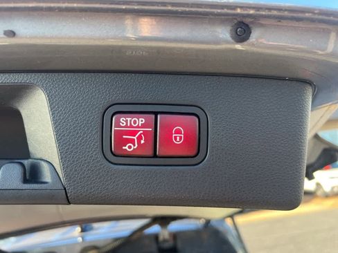 Used 2012 Mercedes-Benz GLK 350 2WD image 20