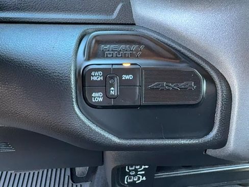 Used 2024 RAM 3500 Tradesman w/ Chrome Appearance Group AWD/4WD image 30
