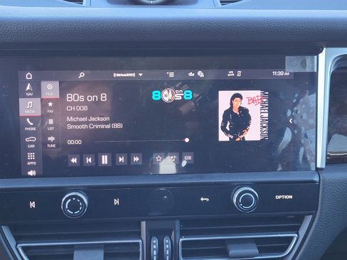 Used 2022 Porsche Macan image 29