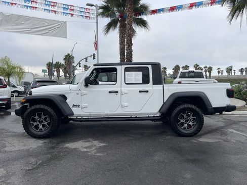 Used 2020 Jeep Gladiator Sport w/ Quick Order Package 24S image 3