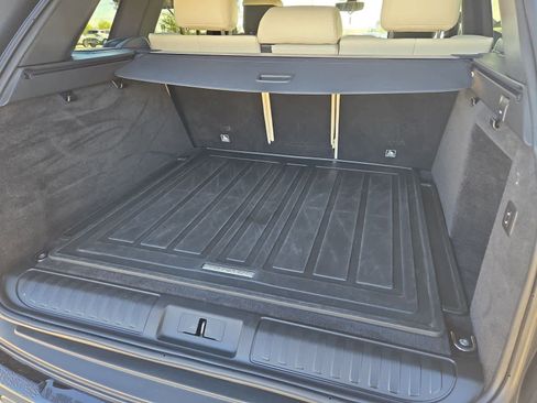 Used 2021 Land Rover Range Rover Sport HST image 35