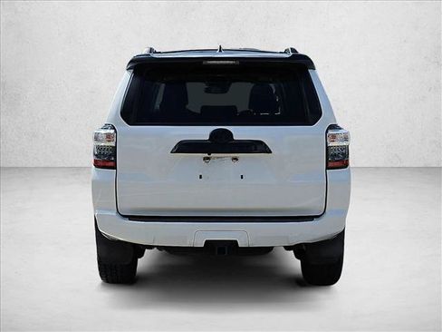 Used 2021 Toyota 4Runner Venture w/ Moonroof Package AWD/4WD image 6