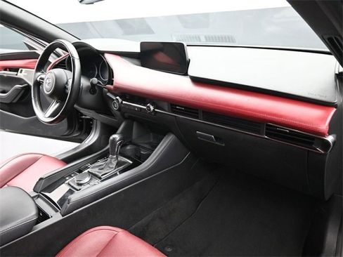 Used 2024 MAZDA MAZDA3 Hatchback w/ Appearance Package image 25