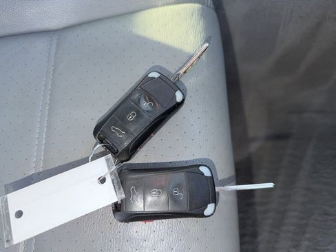 Used 2010 Porsche Cayenne Base image 25