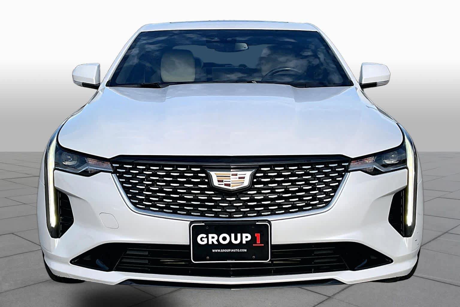 Used 2020 Cadillac CT4 Premium Luxury RWD image 3