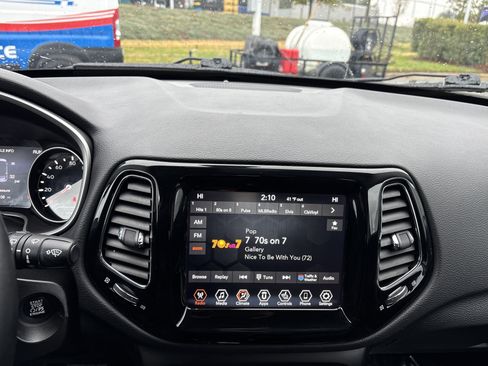 Certified 2020 Jeep Compass Limited image 28