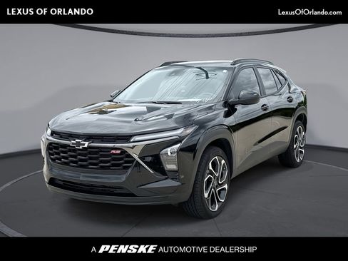 Used 2025 Chevrolet Trax RS w/ Driver Confidence Package FWD image 1