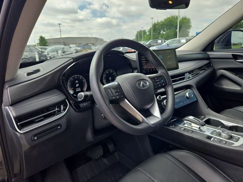 Used 2023 INFINITI QX60 Luxe w/ Cargo Package FWD image 2
