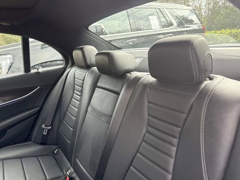 Used 2017 Mercedes-Benz E 300 image 13