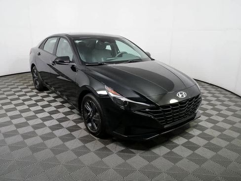 Used 2023 Hyundai Elantra SEL FWD image 1