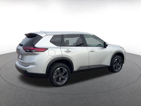 Used 2025 Nissan Rogue SV image 15