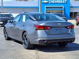 Used 2023 Nissan Altima 2.5 SR image 2