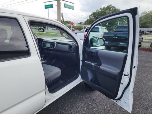Used 2016 Toyota Tacoma SR5 image 33