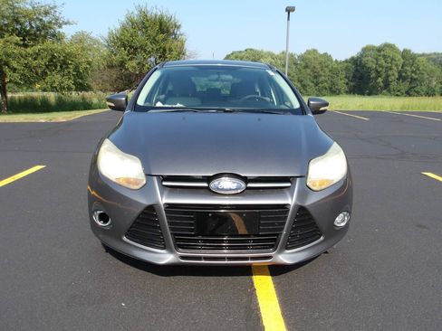 Used 2014 Ford Focus SE FWD image 3