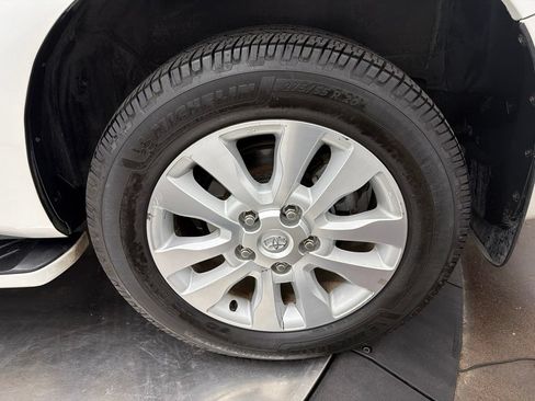 Used 2021 Toyota Sequoia Platinum RWD image 10