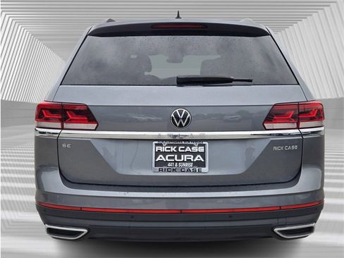 Used 2022 Volkswagen Atlas SE w/ Black Wheel Package image 5