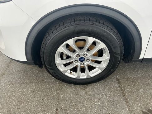 Certified 2021 Ford Escape SE FWD image 5
