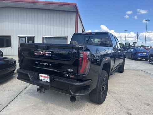 Used 2025 GMC Sierra 2500 AT4 w/ AT4 Premium Plus Package image 7