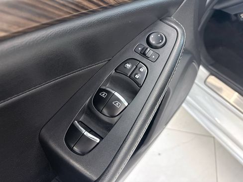 Used 2018 Nissan Maxima Platinum FWD image 25