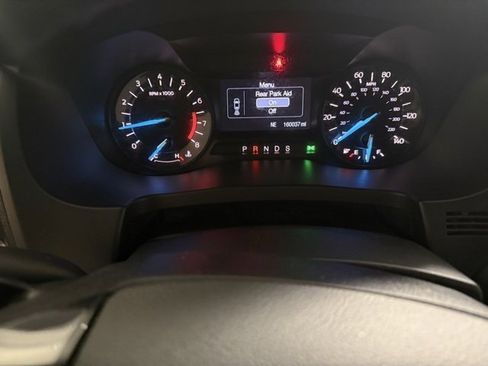 Used 2016 Ford Explorer XLT image 27