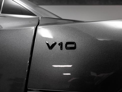 Used 2018 Audi R8 V10 w/ Premium Package image 40