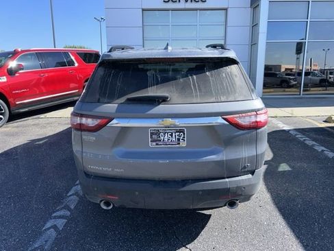 Used 2021 Chevrolet Traverse LT w/ LPO, Floor Liner Package AWD/4WD image 7