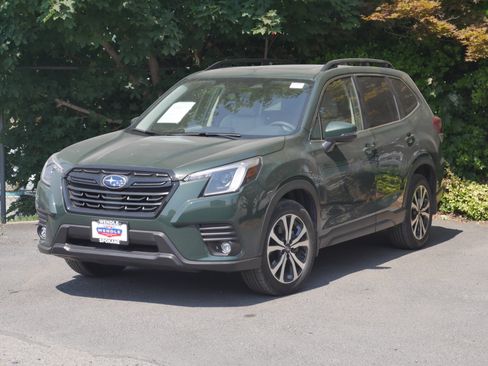Used 2024 Subaru Forester Limited AWD/4WD image 2