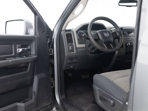 Used 2012 RAM 1500 Express RWD image 28