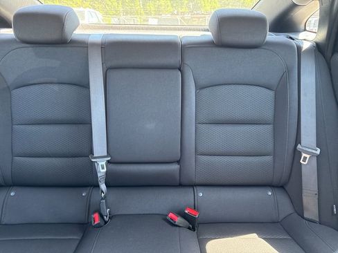 Used 2024 Chevrolet Malibu LT FWD image 11