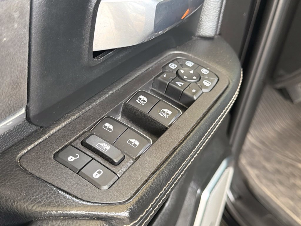 Used 2025 RAM 3500 Laramie AWD/4WD image 42