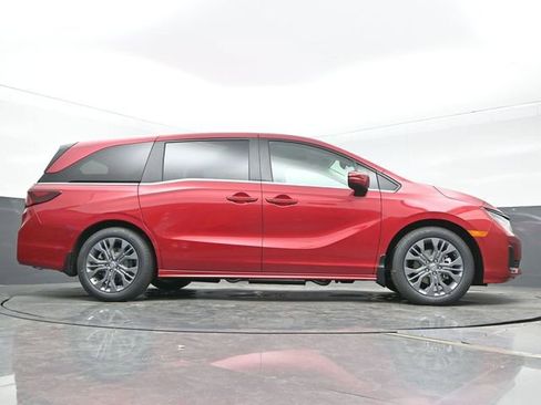 New 2026 Honda Odyssey Touring image 25