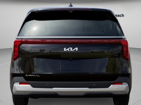 New 2026 Kia Carnival EX FWD image 23