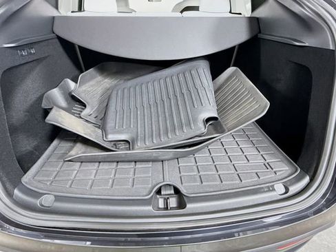 Used 2024 Tesla Model Y Long Range image 26