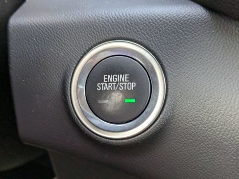 Used 2023 GMC Terrain SLE FWD image 28