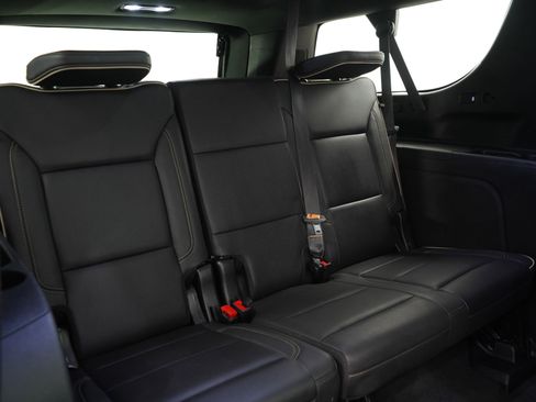 Used 2022 GMC Yukon XL SLT w/ SLT Luxury Package AWD/4WD image 16