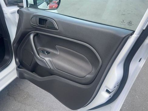 Used 2018 Ford Fiesta SE image 22