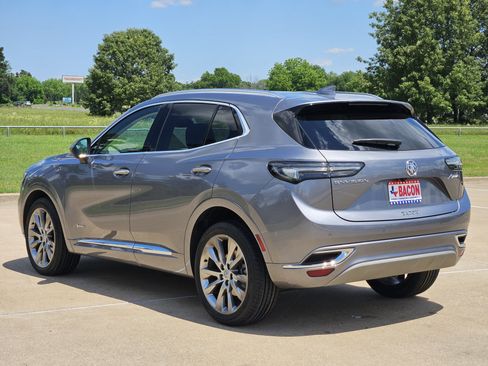 Used 2022 Buick Envision Avenir w/ Safety Package FWD image 4