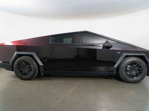 Used 2024 Tesla Cybertruck Cyberbeast AWD/4WD image 9
