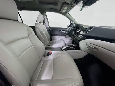 Used 2021 Honda Pilot Touring image 34