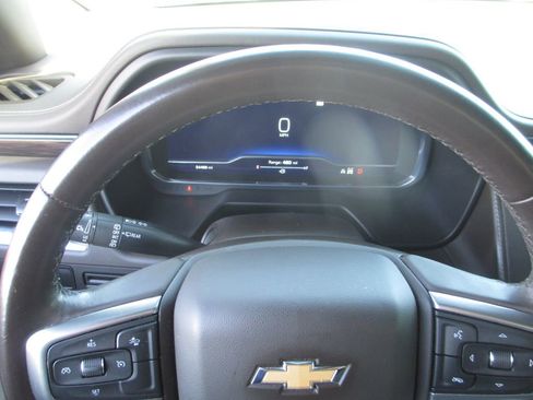 Used 2023 Chevrolet Suburban LT AWD/4WD image 29