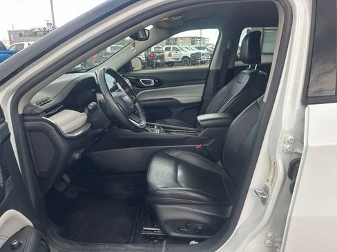Used 2022 Jeep Compass Limited w/ Elite Group AWD/4WD image 21