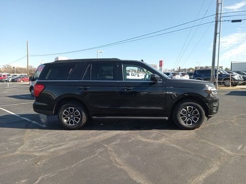 Used 2024 Ford Expedition XLT image 8