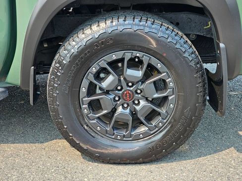 Used 2023 Nissan Frontier PRO-4X w/ Pro-4X Premium Package AWD/4WD image 9