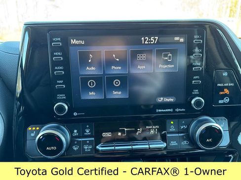 Certified 2021 Toyota Highlander XLE image 23